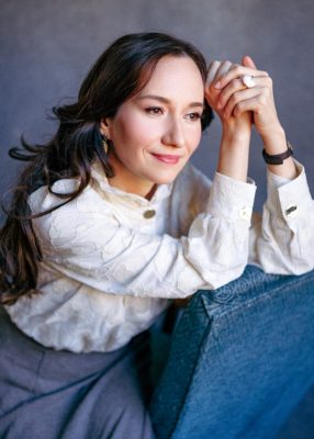 Evgeniya Sotnikova, soprano. Portrait by Oxana Ivleva