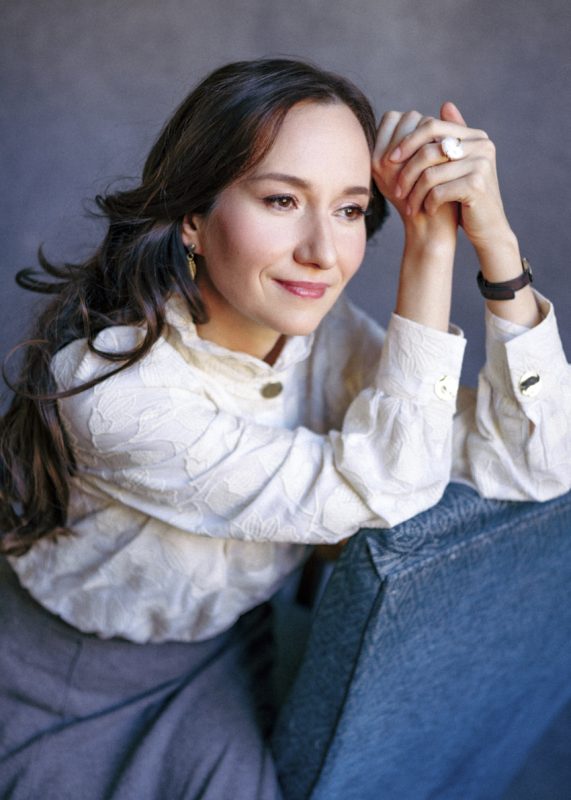 Evgeniya Sotnikova, soprano. Portrait by Oxana Ivleva