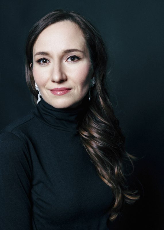 Evgeniya Sotnikova, soprano. Portrait by Oxana Ivleva