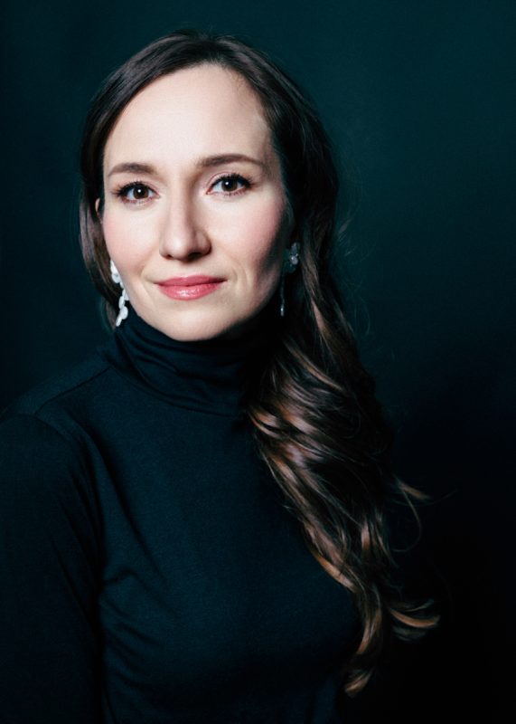 Evgeniya Sotnikova, soprano. Portrait by Oxana Ivleva